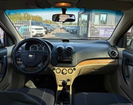 Белый Шевроле Авео, объемом двигателя 1.6 л и пробегом 433 тыс. км за 3900 $, фото 20 на Automoto.ua