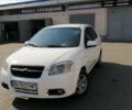 Белый Шевроле Авео, объемом двигателя 1.6 л и пробегом 400 тыс. км за 3900 $, фото 6 на Automoto.ua