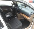 Белый Шевроле Авео, объемом двигателя 1.6 л и пробегом 245 тыс. км за 4700 $, фото 1 на Automoto.ua