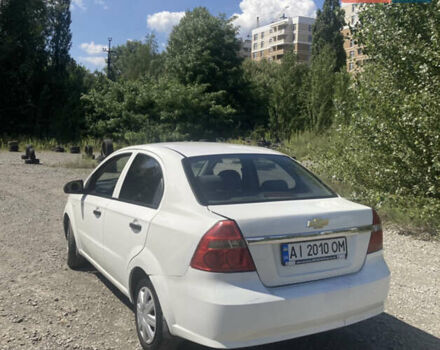 Белый Шевроле Авео, объемом двигателя 1.5 л и пробегом 260 тыс. км за 2700 $, фото 4 на Automoto.ua