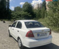 Белый Шевроле Авео, объемом двигателя 1.5 л и пробегом 260 тыс. км за 2700 $, фото 4 на Automoto.ua