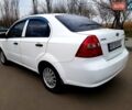 Белый Шевроле Авео, объемом двигателя 1.5 л и пробегом 160 тыс. км за 3400 $, фото 4 на Automoto.ua