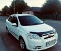 Белый Шевроле Авео, объемом двигателя 1.6 л и пробегом 245 тыс. км за 4000 $, фото 1 на Automoto.ua