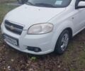 Белый Шевроле Авео, объемом двигателя 1.6 л и пробегом 120 тыс. км за 4500 $, фото 1 на Automoto.ua