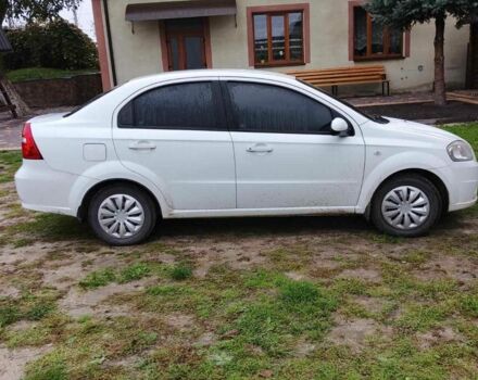 Белый Шевроле Авео, объемом двигателя 1.6 л и пробегом 182 тыс. км за 3300 $, фото 1 на Automoto.ua