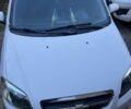 Белый Шевроле Авео, объемом двигателя 1.5 л и пробегом 350 тыс. км за 2700 $, фото 1 на Automoto.ua