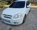 Белый Шевроле Авео, объемом двигателя 1.6 л и пробегом 245 тыс. км за 4000 $, фото 1 на Automoto.ua