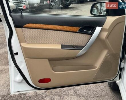 Белый Шевроле Авео, объемом двигателя 1.6 л и пробегом 89 тыс. км за 5240 $, фото 11 на Automoto.ua