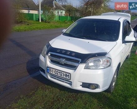 Белый Шевроле Авео, объемом двигателя 1.6 л и пробегом 260 тыс. км за 4600 $, фото 3 на Automoto.ua