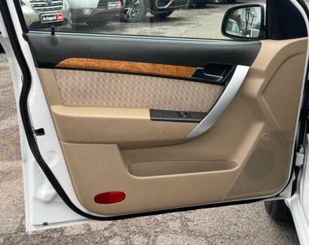 Белый Шевроле Авео, объемом двигателя 1.6 л и пробегом 89 тыс. км за 5240 $, фото 11 на Automoto.ua