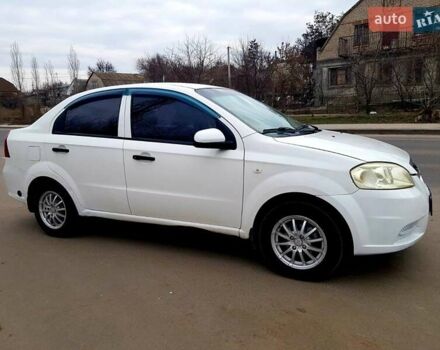 Белый Шевроле Авео, объемом двигателя 1.5 л и пробегом 160 тыс. км за 3400 $, фото 6 на Automoto.ua
