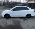 Белый Шевроле Авео, объемом двигателя 1.6 л и пробегом 135 тыс. км за 4000 $, фото 3 на Automoto.ua