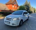 Белый Шевроле Авео, объемом двигателя 1.6 л и пробегом 229 тыс. км за 3086 $, фото 1 на Automoto.ua