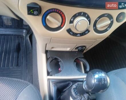 Белый Шевроле Авео, объемом двигателя 1.6 л и пробегом 260 тыс. км за 4600 $, фото 17 на Automoto.ua