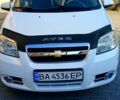 Белый Шевроле Авео, объемом двигателя 1.6 л и пробегом 212 тыс. км за 4000 $, фото 1 на Automoto.ua