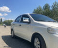 Белый Шевроле Авео, объемом двигателя 1.5 л и пробегом 252 тыс. км за 2900 $, фото 4 на Automoto.ua
