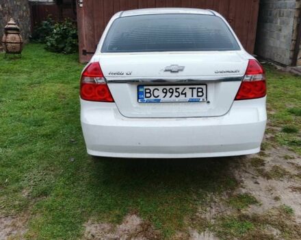 Белый Шевроле Авео, объемом двигателя 1.6 л и пробегом 182 тыс. км за 3300 $, фото 2 на Automoto.ua