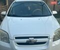 Белый Шевроле Авео, объемом двигателя 1.6 л и пробегом 374 тыс. км за 3200 $, фото 1 на Automoto.ua