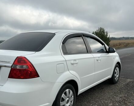 Белый Шевроле Авео, объемом двигателя 1.6 л и пробегом 158 тыс. км за 3199 $, фото 1 на Automoto.ua