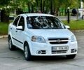 Белый Шевроле Авео, объемом двигателя 1.5 л и пробегом 270 тыс. км за 3500 $, фото 1 на Automoto.ua