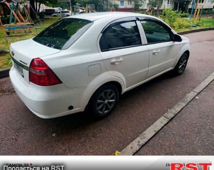 Белый Шевроле Авео, объемом двигателя 1.6 л и пробегом 247 тыс. км за 2999 $, фото 2 на Automoto.ua