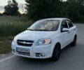 Белый Шевроле Авео, объемом двигателя 1.5 л и пробегом 170 тыс. км за 4200 $, фото 1 на Automoto.ua