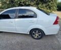 Белый Шевроле Авео, объемом двигателя 1.6 л и пробегом 245 тыс. км за 4000 $, фото 1 на Automoto.ua