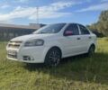Белый Шевроле Авео, объемом двигателя 1.5 л и пробегом 262 тыс. км за 4500 $, фото 3 на Automoto.ua