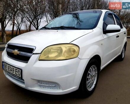 Белый Шевроле Авео, объемом двигателя 1.5 л и пробегом 160 тыс. км за 3400 $, фото 3 на Automoto.ua