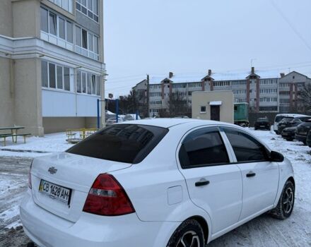Белый Шевроле Авео, объемом двигателя 1.5 л и пробегом 276 тыс. км за 3500 $, фото 5 на Automoto.ua