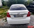 Белый Шевроле Авео, объемом двигателя 1.6 л и пробегом 270 тыс. км за 3850 $, фото 3 на Automoto.ua