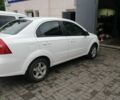 Белый Шевроле Авео, объемом двигателя 1.6 л и пробегом 400 тыс. км за 3650 $, фото 3 на Automoto.ua