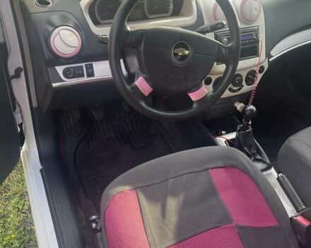 Білий Шевроле Авео, об'ємом двигуна 1.5 л та пробігом 262 тис. км за 4500 $, фото 7 на Automoto.ua