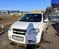Белый Шевроле Авео, объемом двигателя 1.5 л и пробегом 212 тыс. км за 4500 $, фото 1 на Automoto.ua