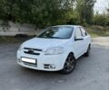 Белый Шевроле Авео, объемом двигателя 1.6 л и пробегом 228 тыс. км за 1571 $, фото 1 на Automoto.ua