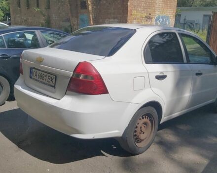 Белый Шевроле Авео, объемом двигателя 1.5 л и пробегом 370 тыс. км за 3500 $, фото 1 на Automoto.ua