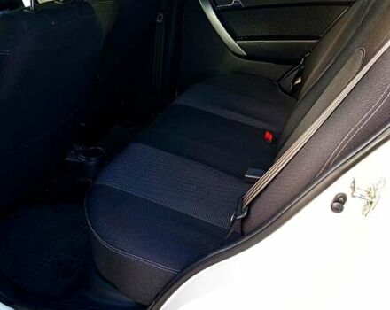 Білий Шевроле Авео, об'ємом двигуна 1.5 л та пробігом 230 тис. км за 5500 $, фото 3 на Automoto.ua