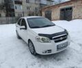 Белый Шевроле Авео, объемом двигателя 1.5 л и пробегом 90 тыс. км за 4800 $, фото 1 на Automoto.ua