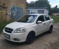 Белый Шевроле Авео, объемом двигателя 1.5 л и пробегом 370 тыс. км за 3500 $, фото 1 на Automoto.ua