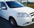 Белый Шевроле Авео, объемом двигателя 1.5 л и пробегом 230 тыс. км за 5500 $, фото 1 на Automoto.ua