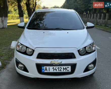 Белый Шевроле Авео, объемом двигателя 1.6 л и пробегом 130 тыс. км за 5800 $, фото 1 на Automoto.ua