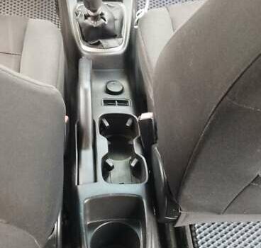 Белый Шевроле Авео, объемом двигателя 1.6 л и пробегом 173 тыс. км за 6000 $, фото 5 на Automoto.ua