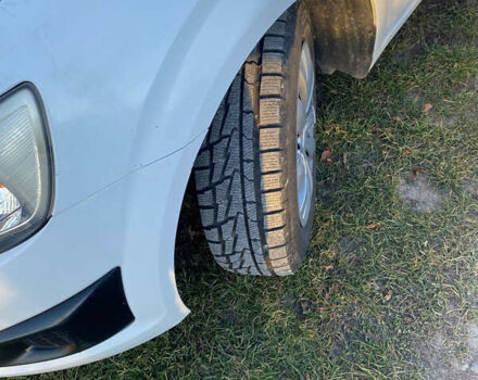 Белый Шевроле Авео, объемом двигателя 1.6 л и пробегом 140 тыс. км за 6350 $, фото 2 на Automoto.ua