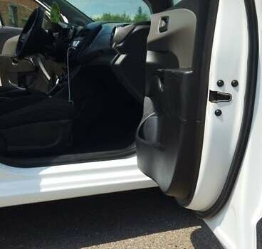 Белый Шевроле Авео, объемом двигателя 1.6 л и пробегом 173 тыс. км за 6000 $, фото 4 на Automoto.ua