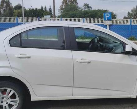 Белый Шевроле Авео, объемом двигателя 1.23 л и пробегом 175 тыс. км за 5500 $, фото 8 на Automoto.ua