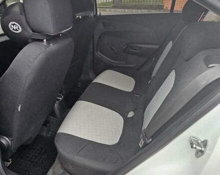 Белый Шевроле Авео, объемом двигателя 1.2 л и пробегом 270 тыс. км за 5000 $, фото 10 на Automoto.ua