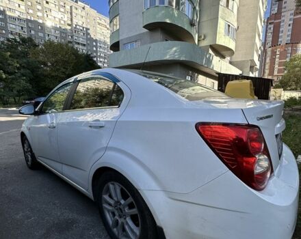 Белый Шевроле Авео, объемом двигателя 1.6 л и пробегом 194 тыс. км за 6200 $, фото 3 на Automoto.ua