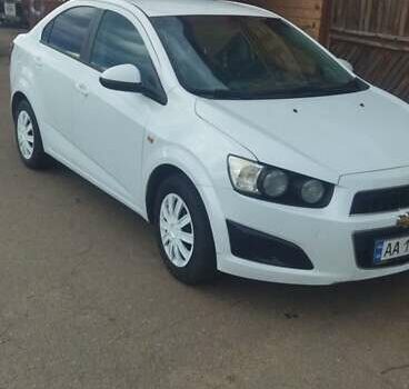 Белый Шевроле Авео, объемом двигателя 1.6 л и пробегом 173 тыс. км за 6000 $, фото 15 на Automoto.ua