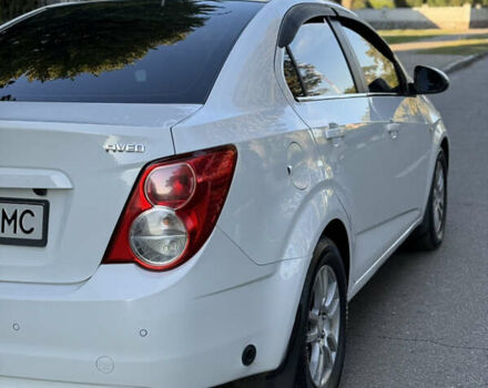 Белый Шевроле Авео, объемом двигателя 1.6 л и пробегом 130 тыс. км за 5800 $, фото 9 на Automoto.ua