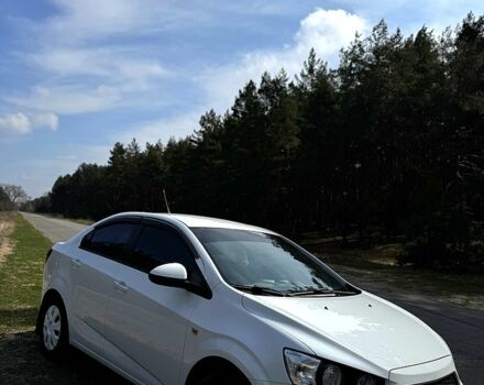 Белый Шевроле Авео, объемом двигателя 1.6 л и пробегом 161 тыс. км за 5600 $, фото 2 на Automoto.ua